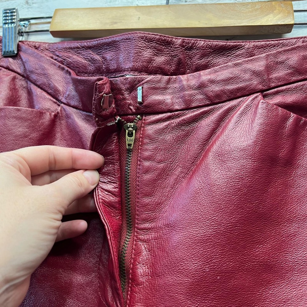 Vintage Red Leather Pants Straight Leg High Rise Minimalist 90s Size 8 - Picture 4 of 10